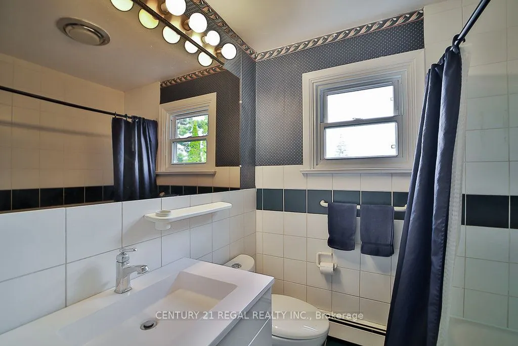 56 Somerdale Sq