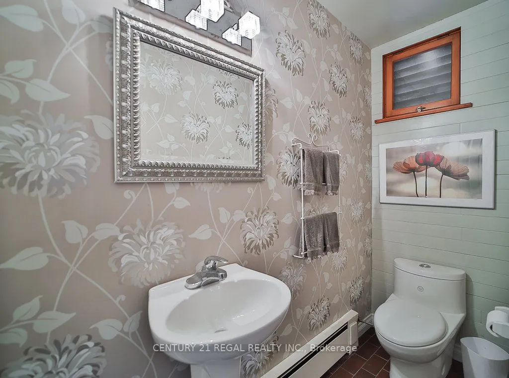 56 Somerdale Sq