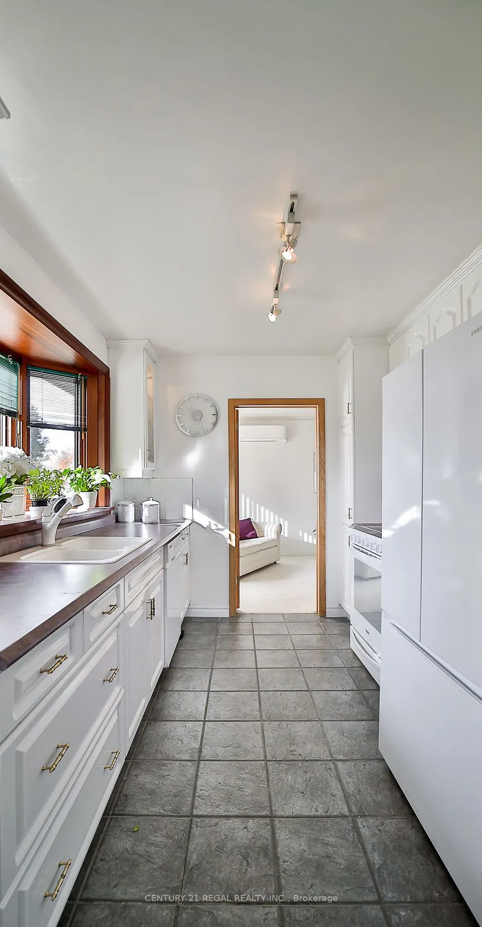 56 Somerdale Sq