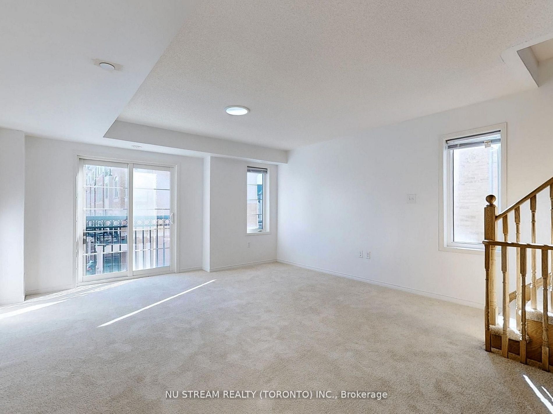 2739 Deputy Minister Path, #68