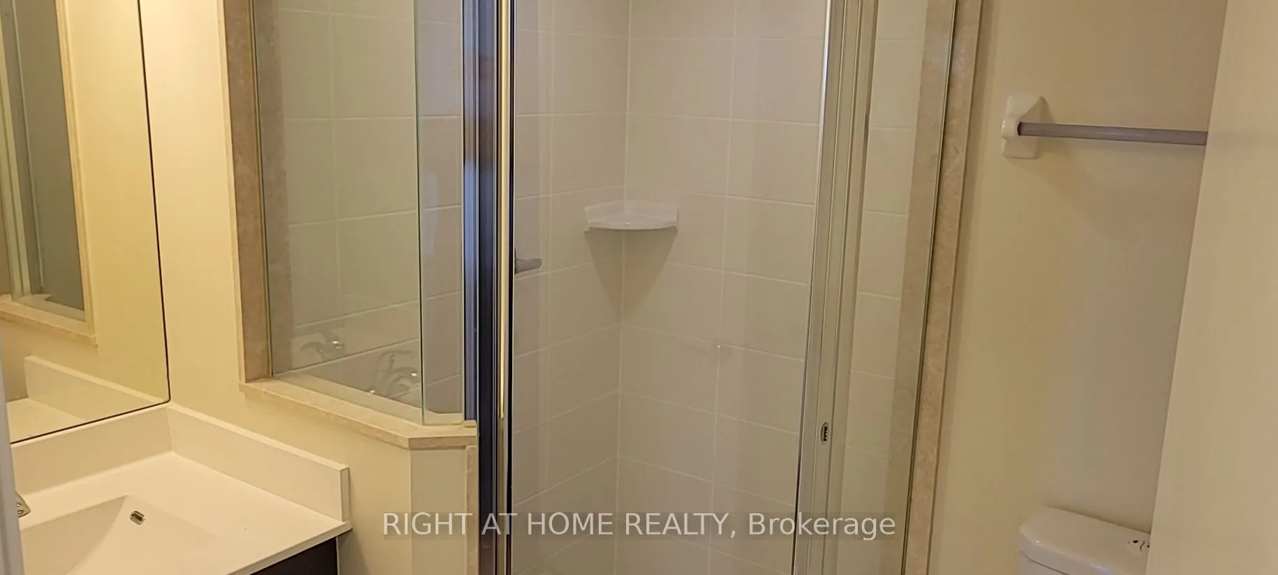 151 Village Green Sq, #2702