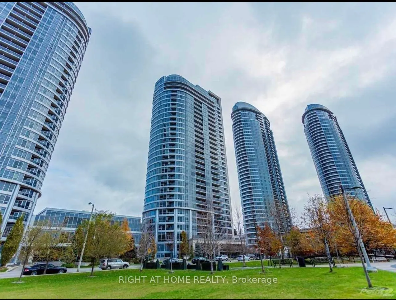 151 Village Green Sq, #2702