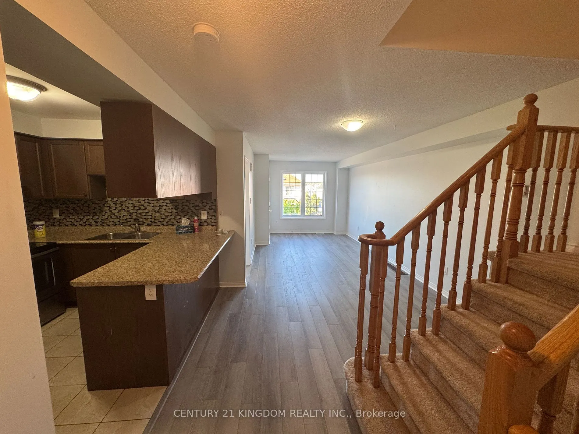 3 Chaston Rd