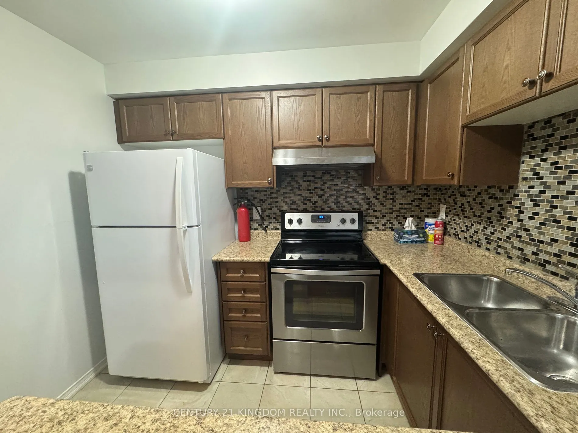 3 Chaston Rd