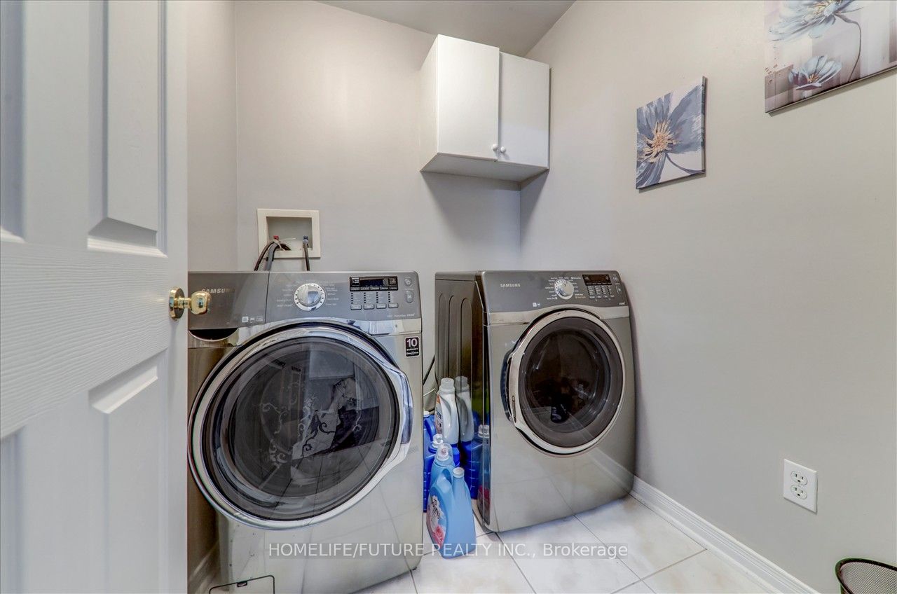 123 Silverwood Circle
