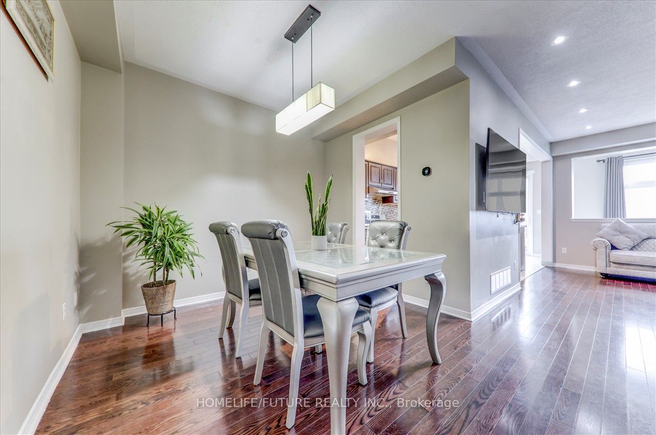 123 Silverwood Circle