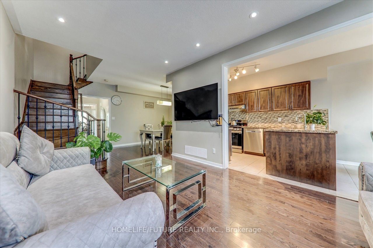 123 Silverwood Circle