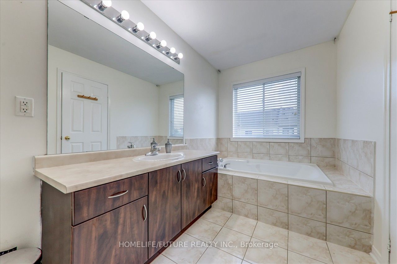 123 Silverwood Circle