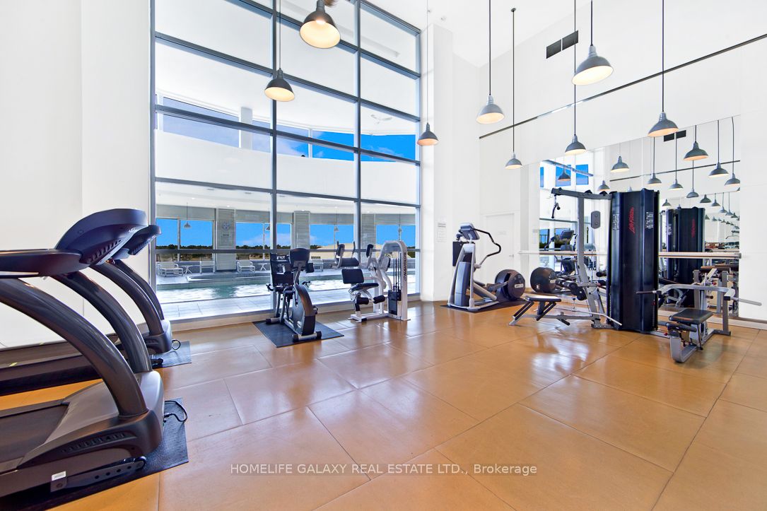 36 Lee Centre Dr, #2708