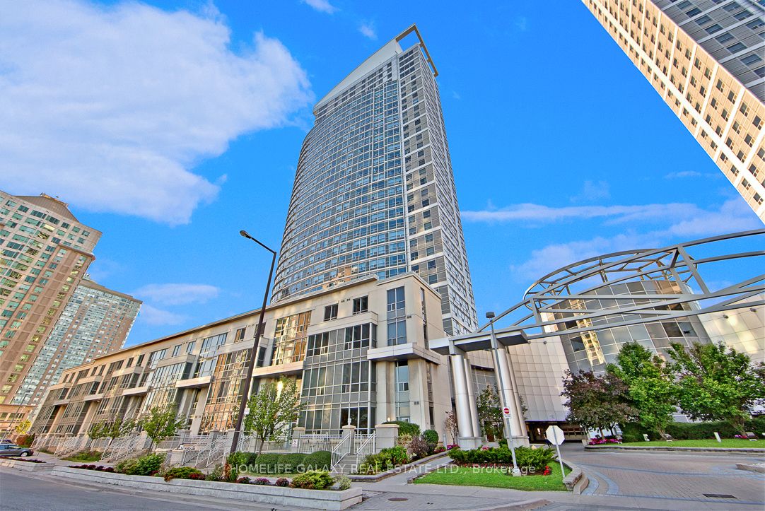 36 Lee Centre Dr, #2708