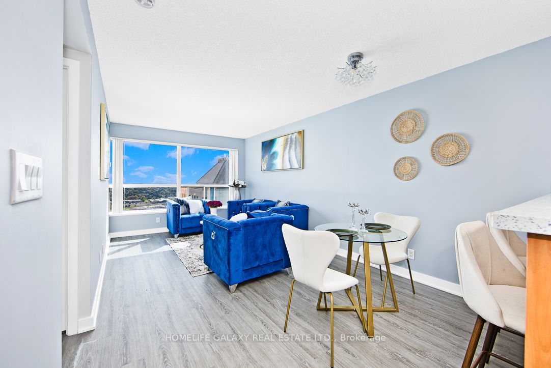 36 Lee Centre Dr, #2708