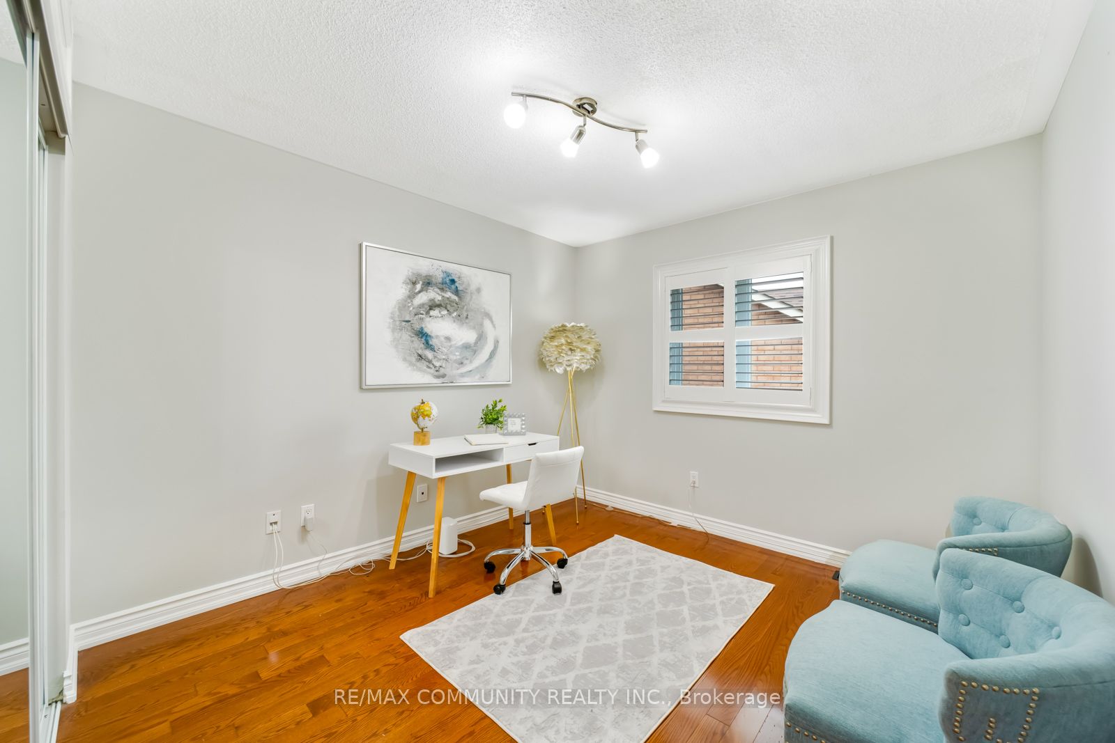 12 William Davidson St