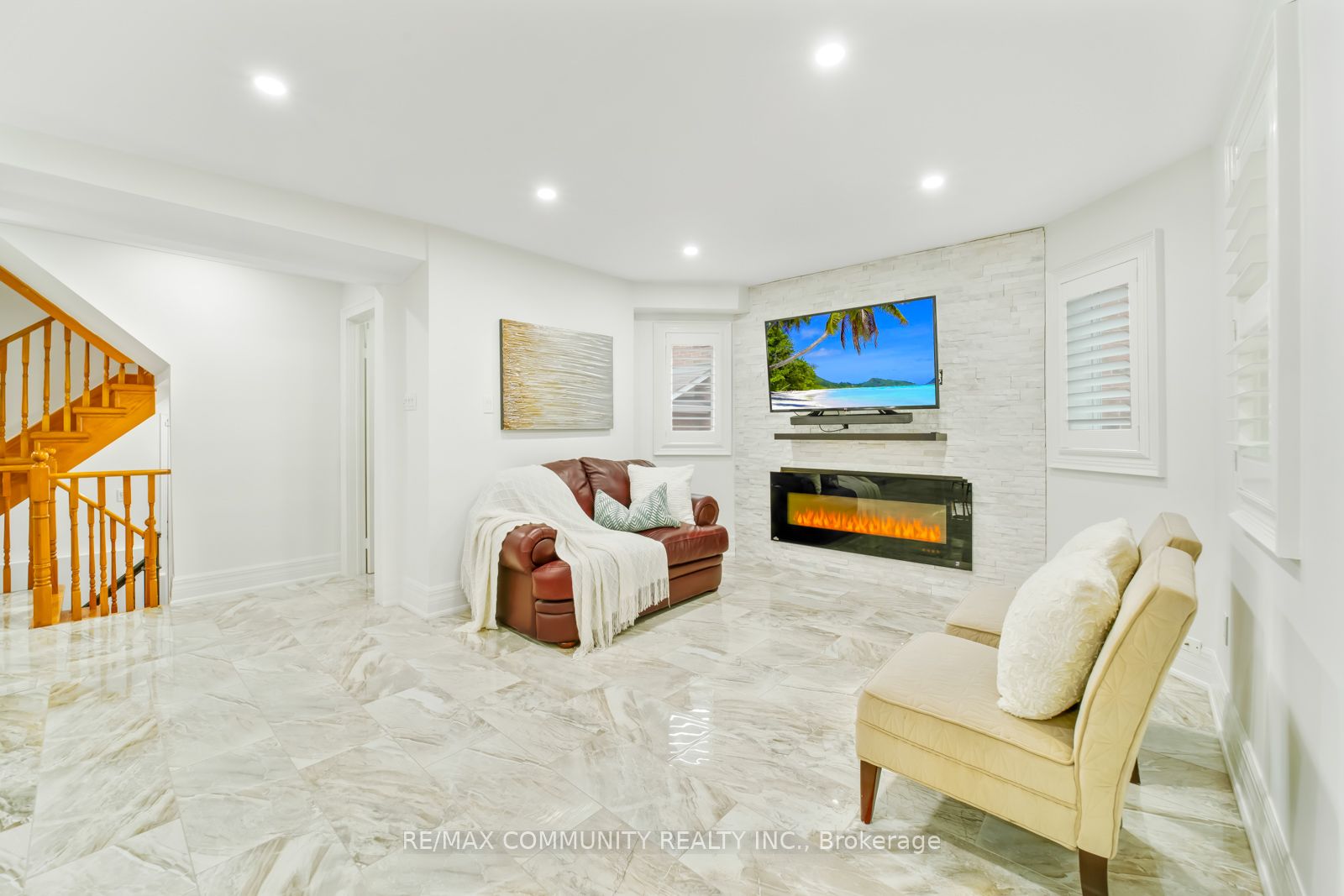 12 William Davidson St