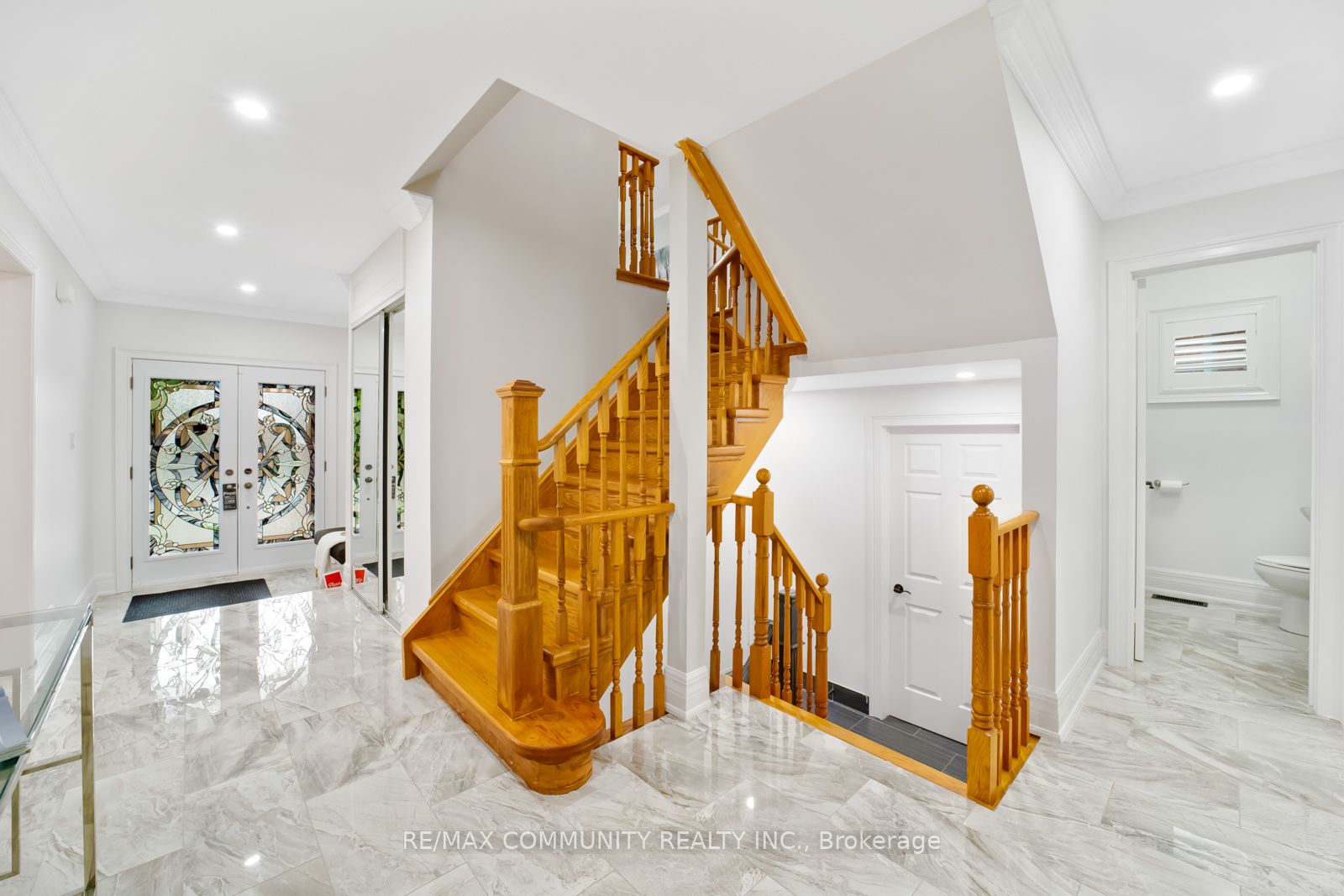 12 William Davidson St