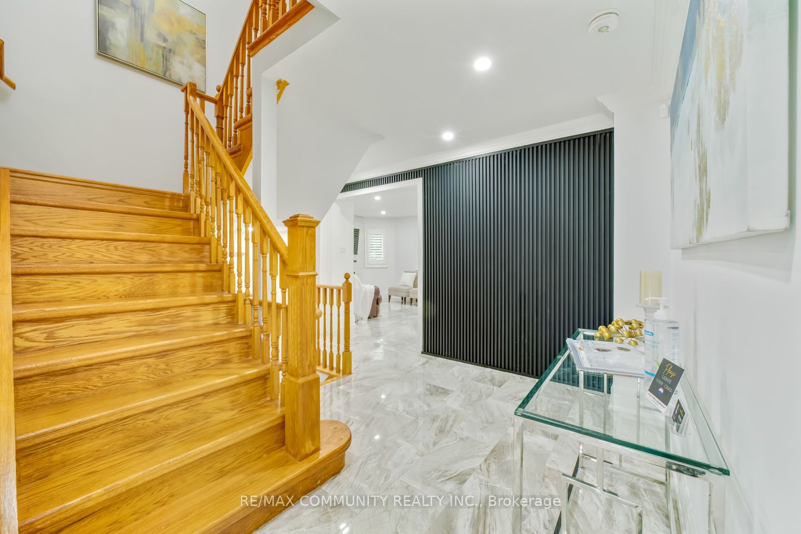 12 William Davidson St