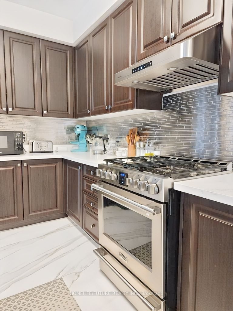 2426 Hibiscus Dr
