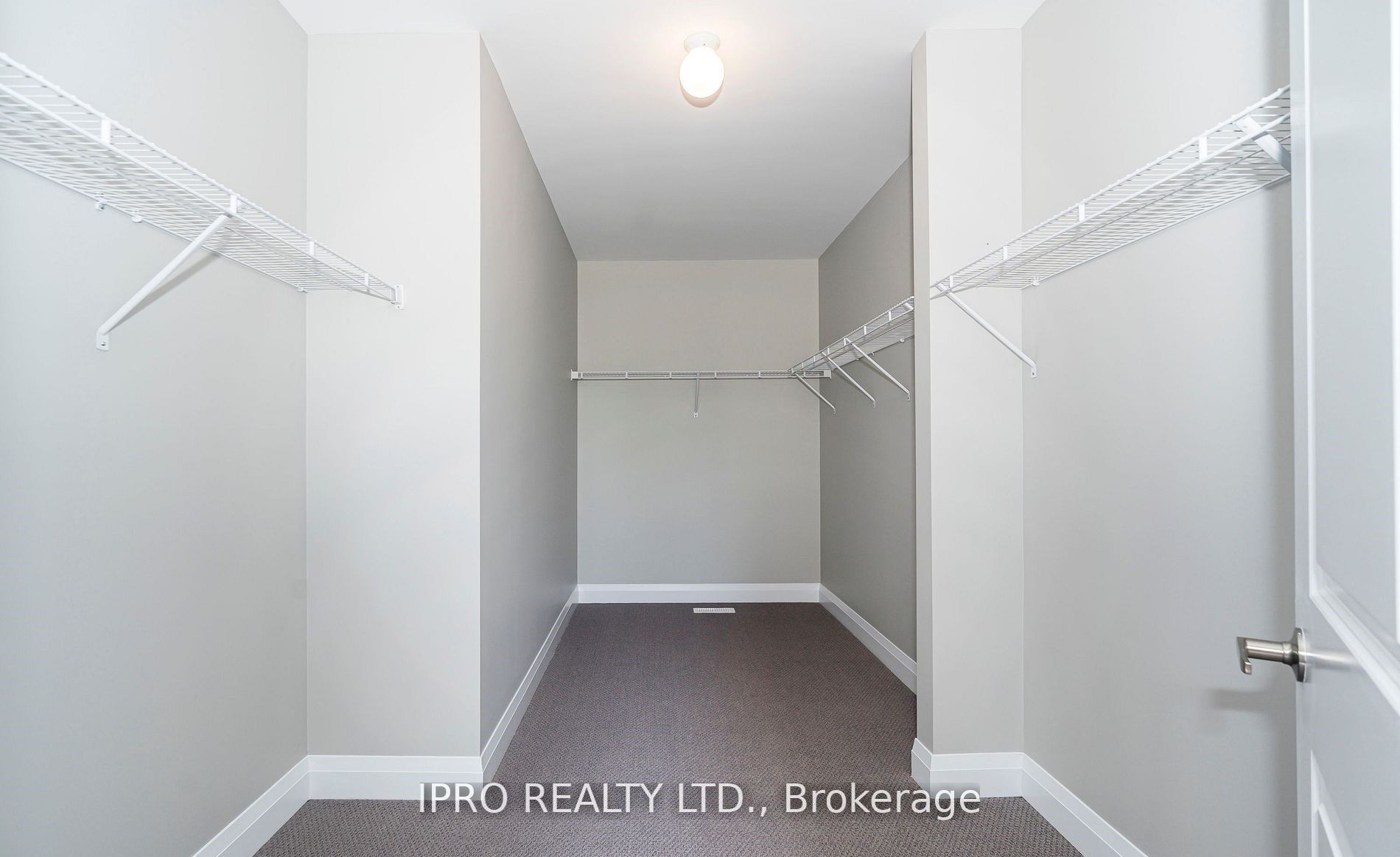 215 Port Darlington Rd