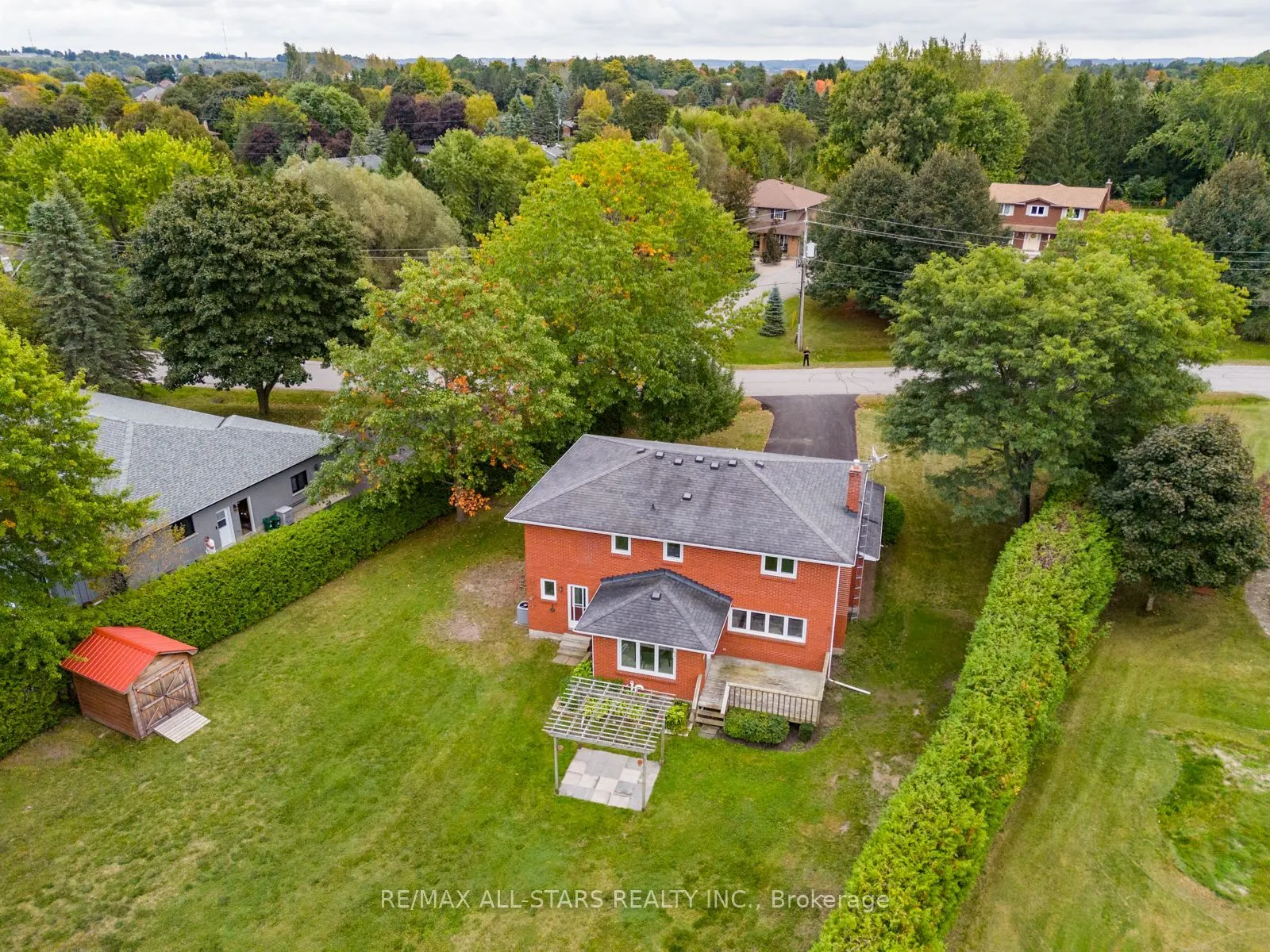 5 Edinborough Ave