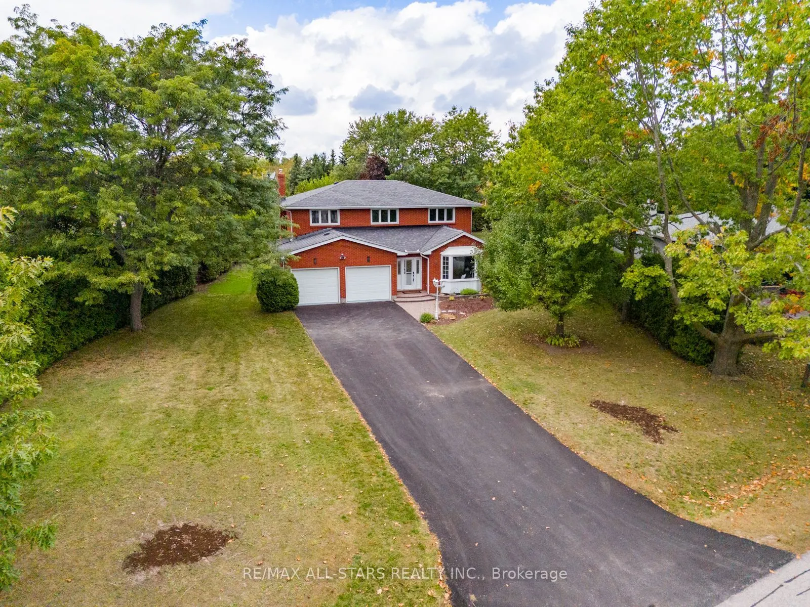 5 Edinborough Ave