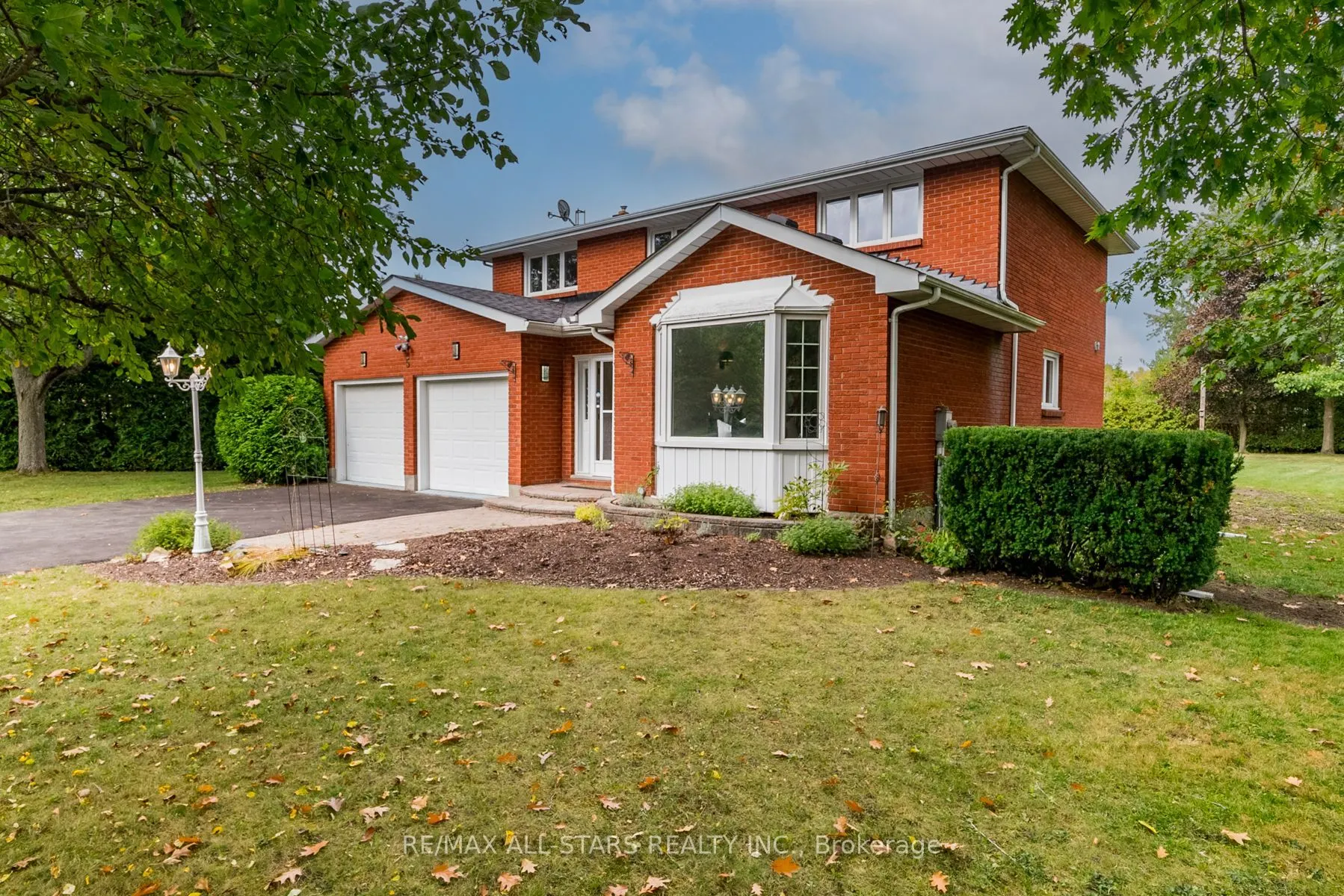5 Edinborough Ave