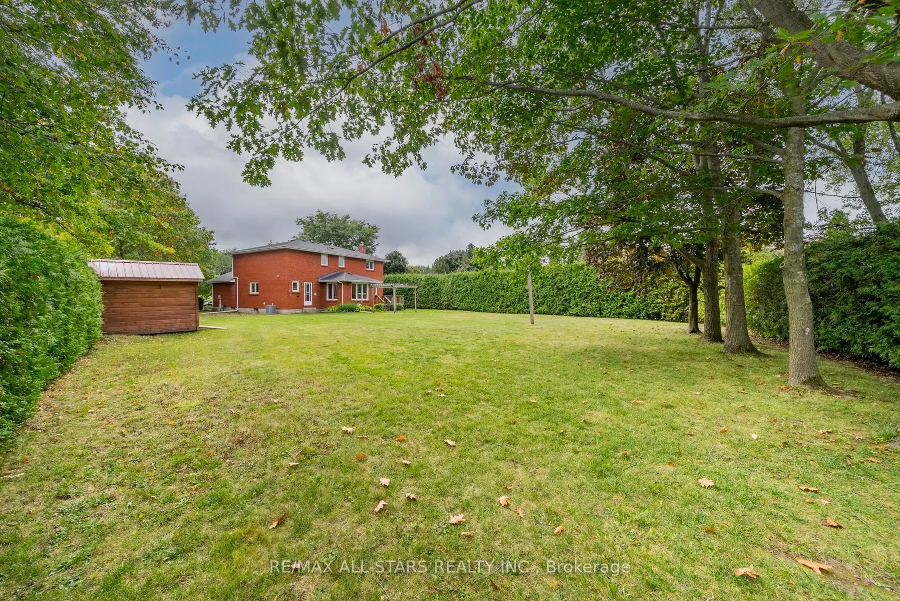 5 Edinborough Ave