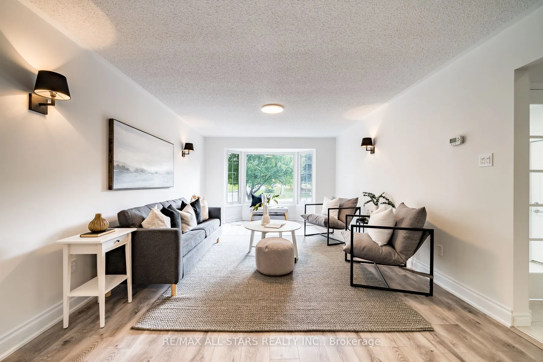 5 Edinborough Ave