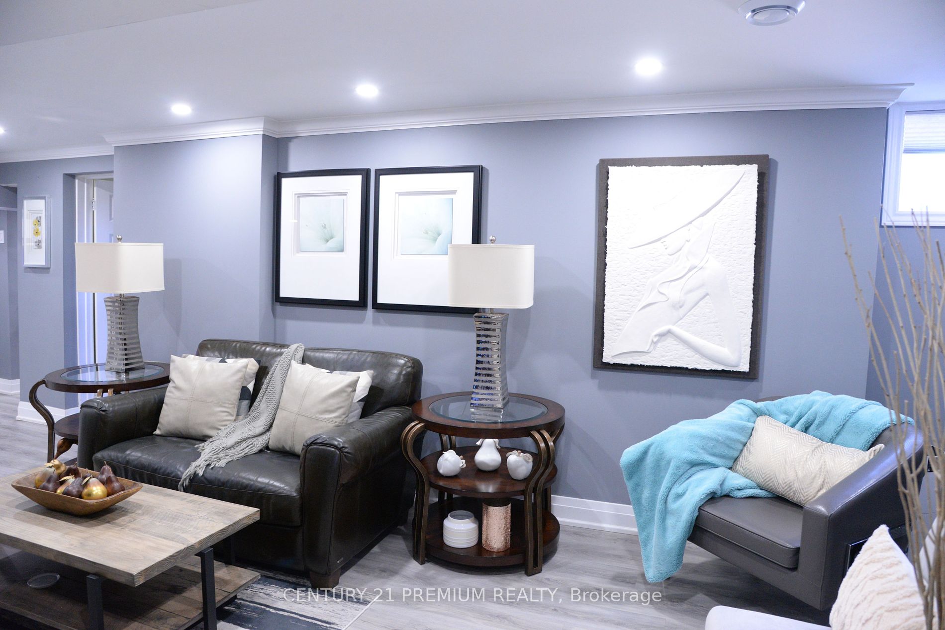 32 Hoshlega Dr, #Main Fl