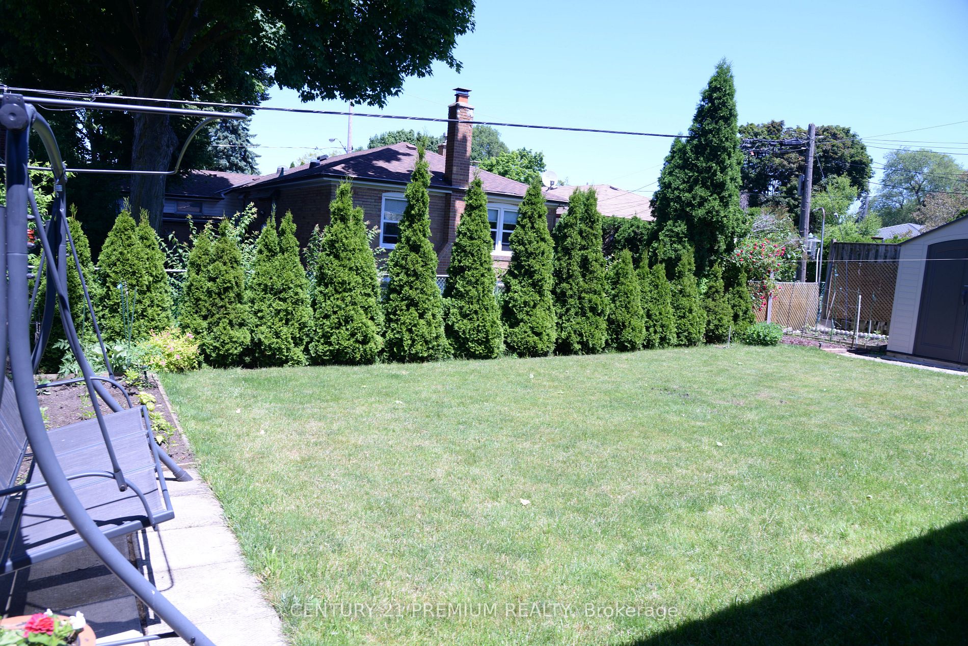 32 Hoshlega Dr, #Main Fl
