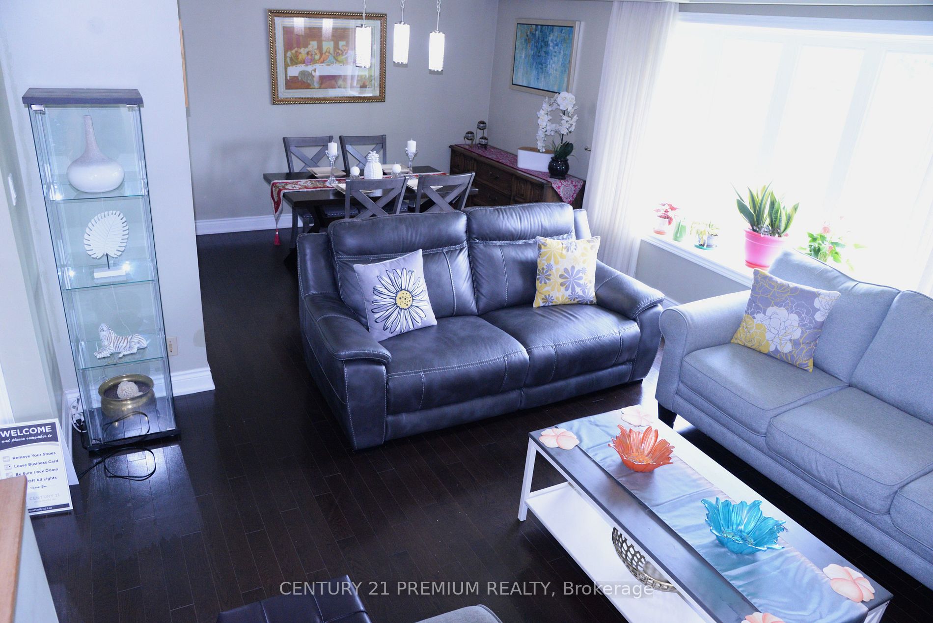 32 Hoshlega Dr, #Main Fl