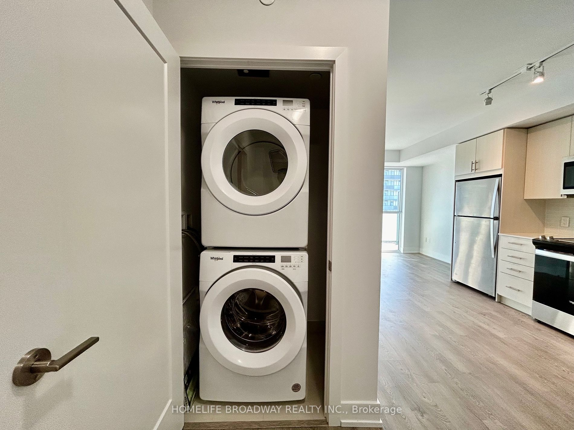 2550 Simcoe St, #2415