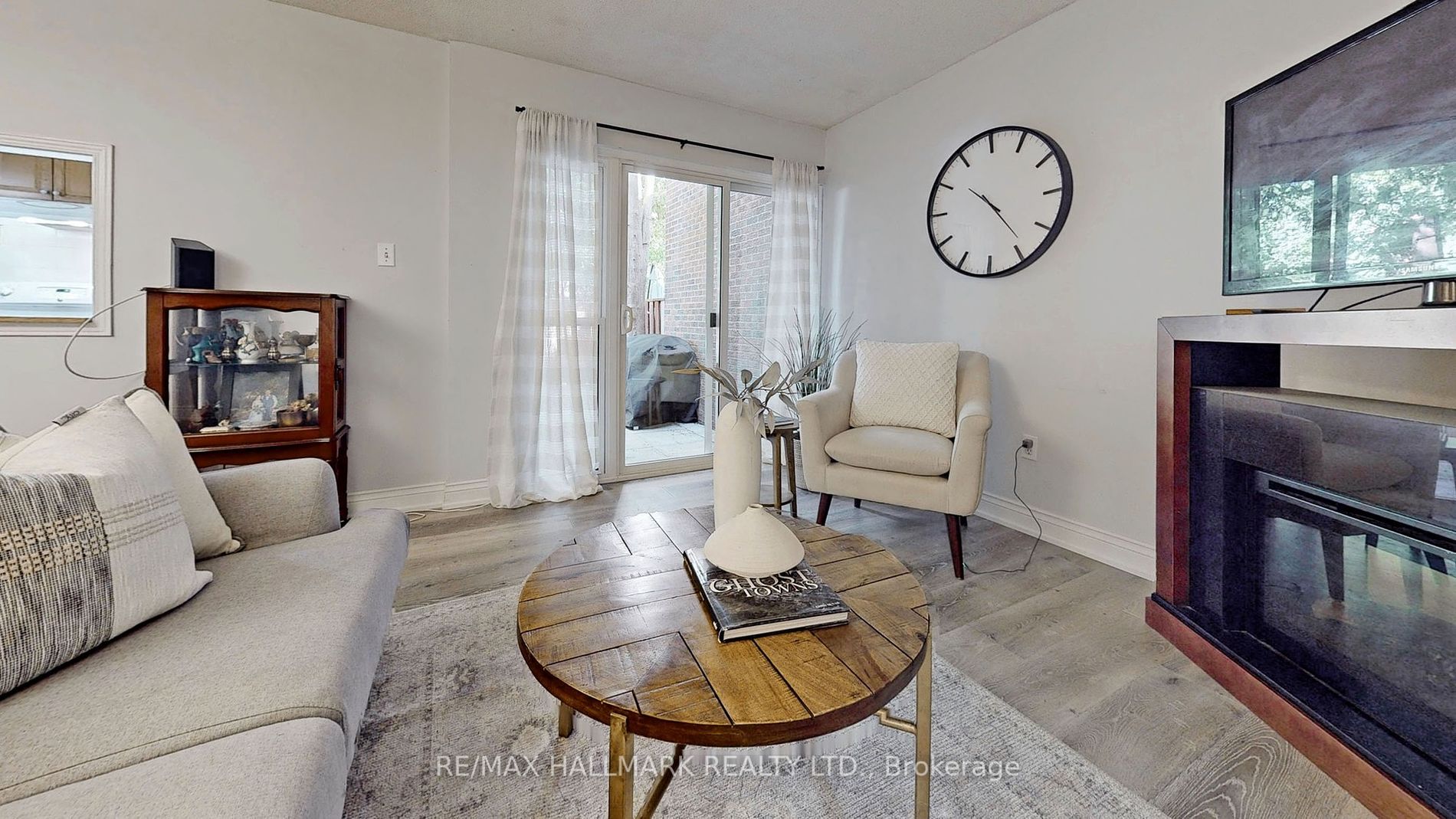 101 Dovedale Dr, #27