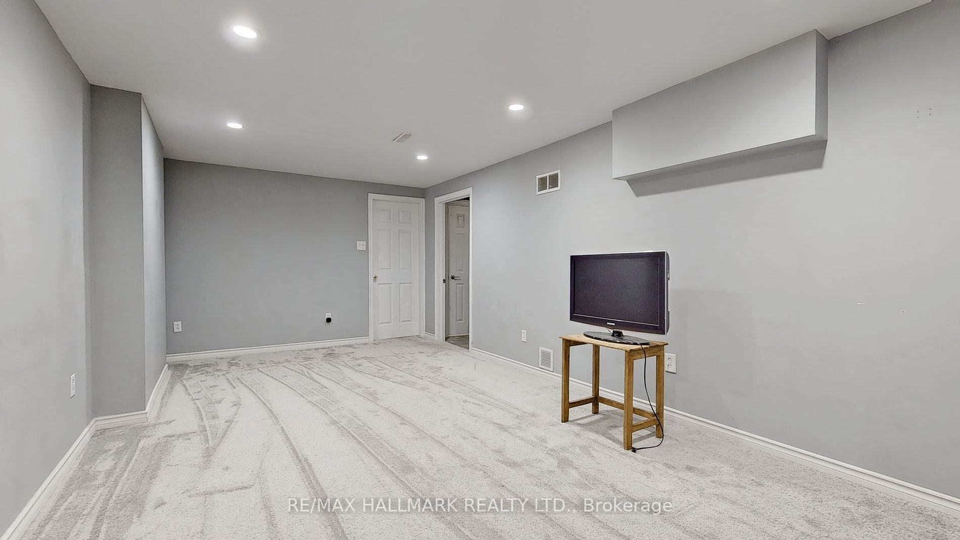 101 Dovedale Dr, #27