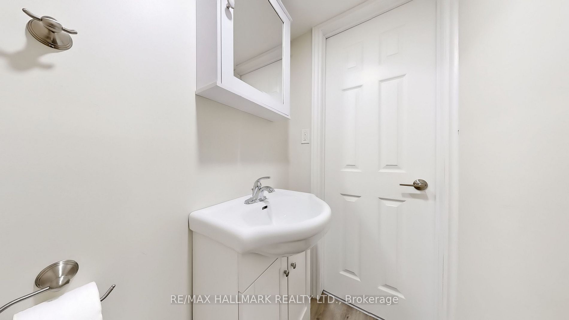 101 Dovedale Dr, #27