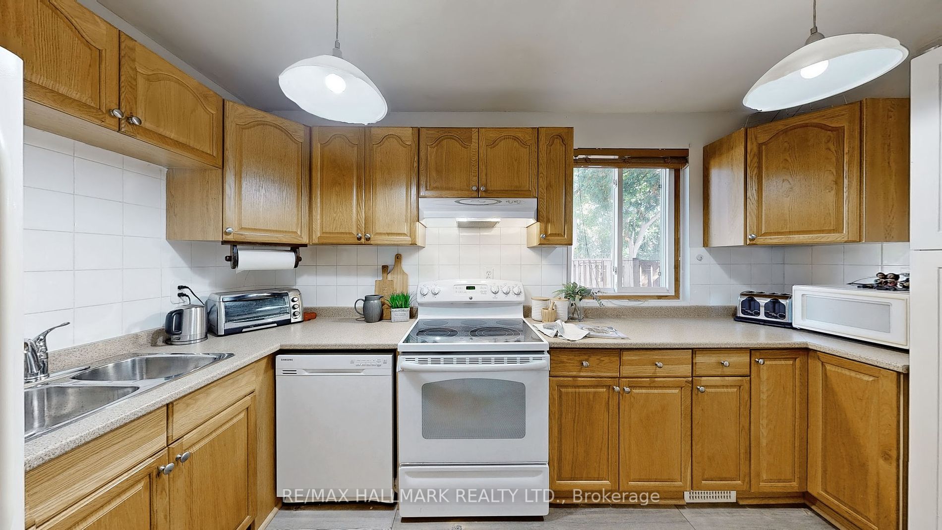101 Dovedale Dr, #27