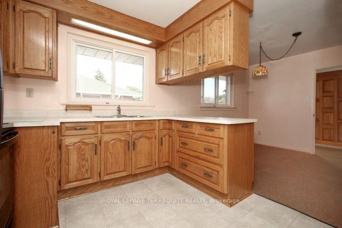 4 Amethyst Road
