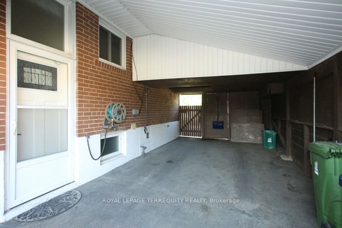 4 Amethyst Road