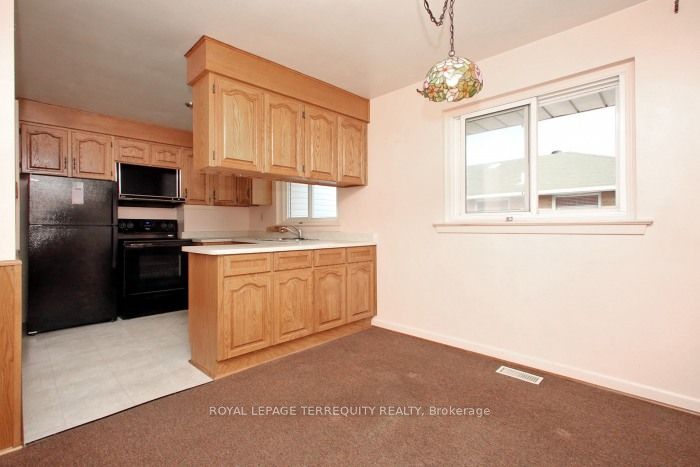 4 Amethyst Road