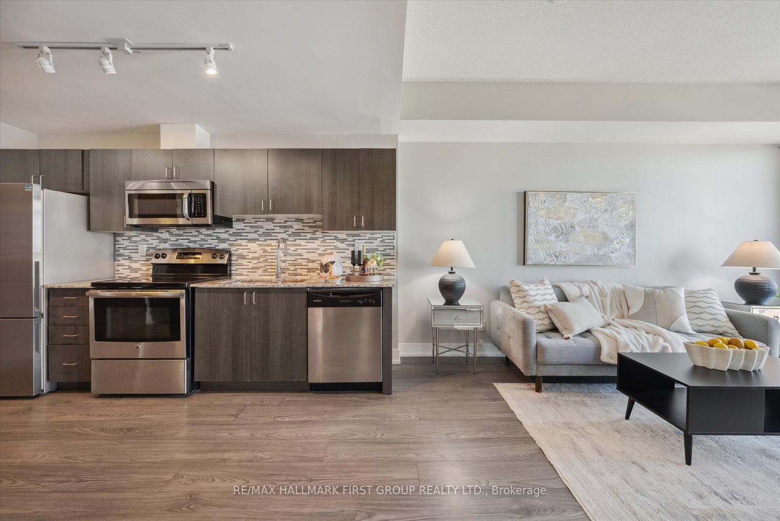 1215 Bayly St, #1403