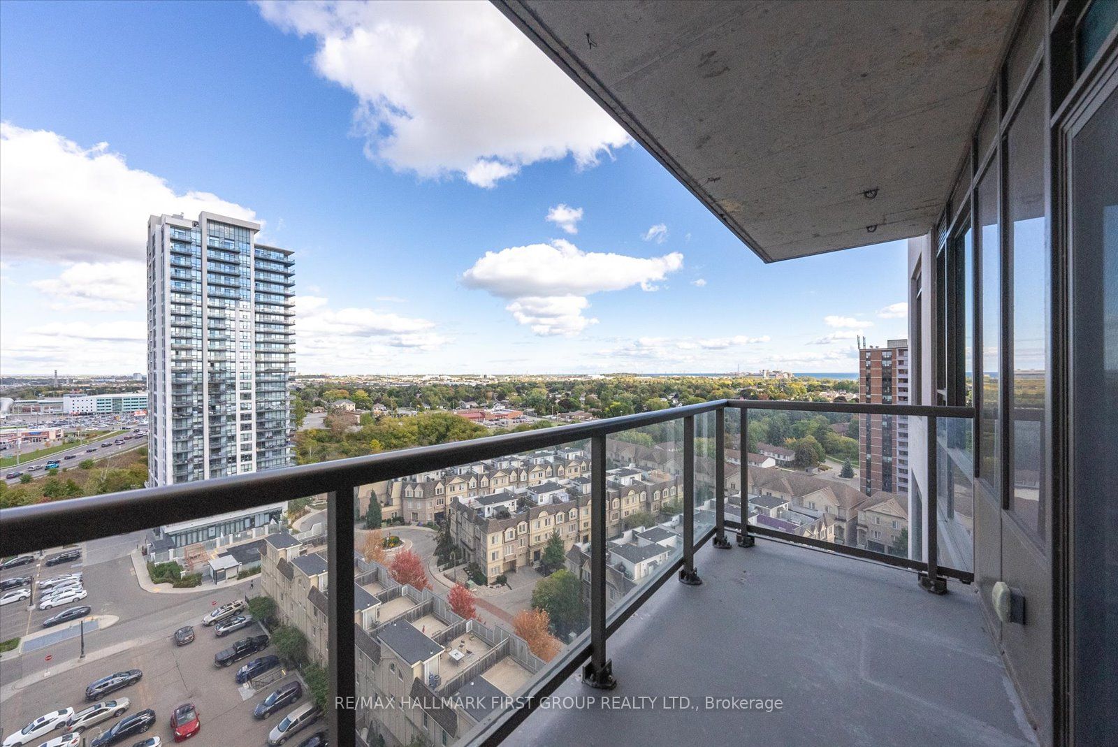 1215 Bayly St, #1403