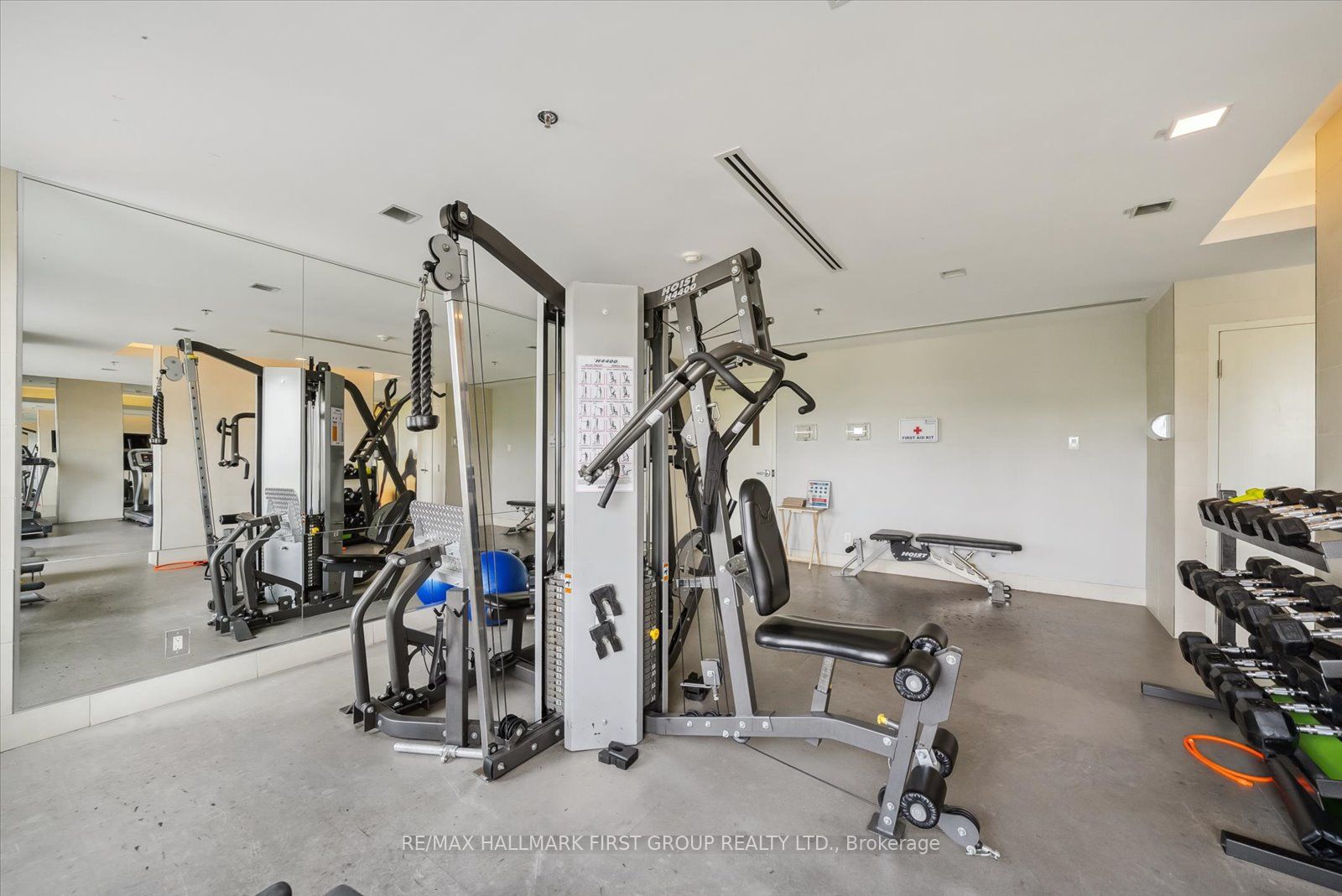 1215 Bayly St, #1403