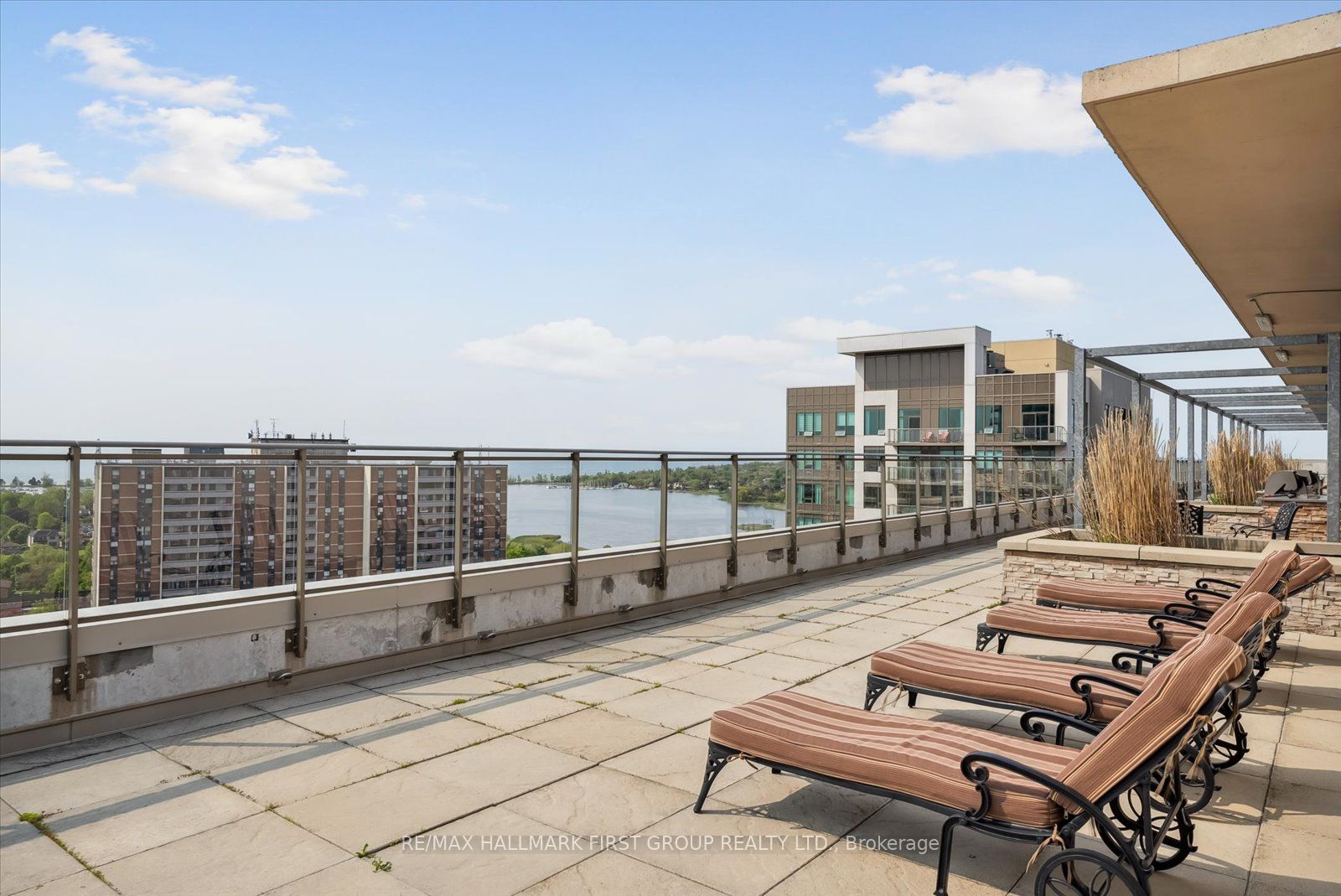 1215 Bayly St, #1403
