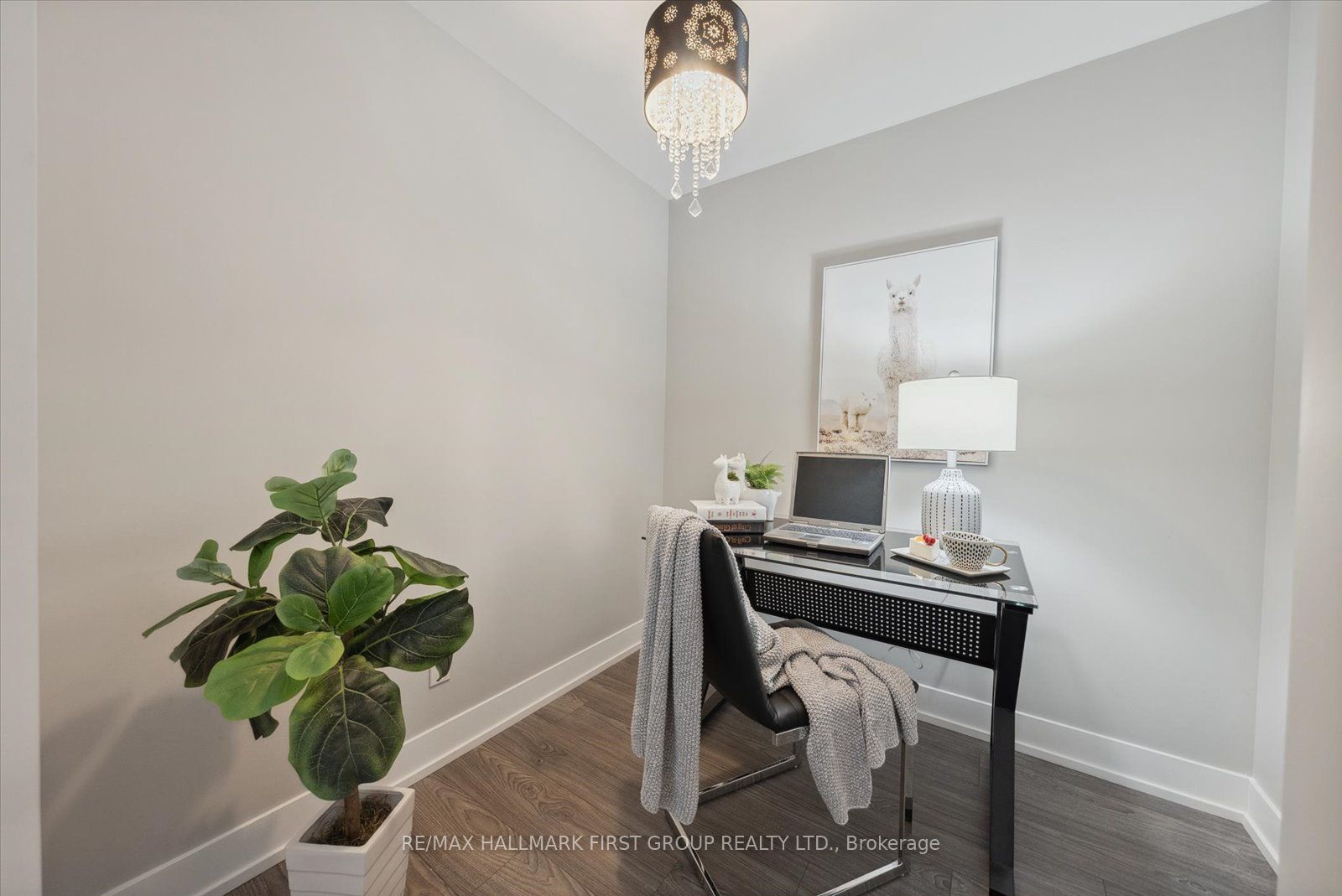 1215 Bayly St, #1403