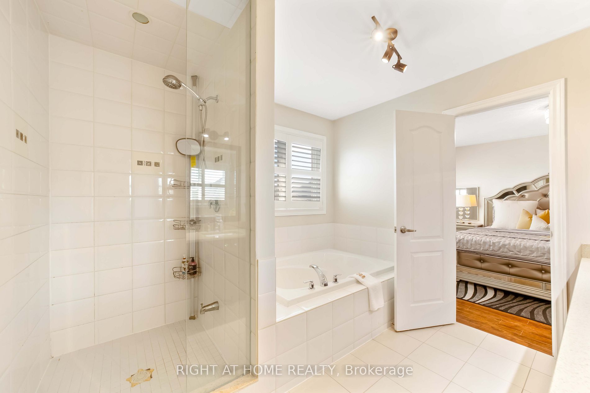 65 KEITH WRIGHT Crescent