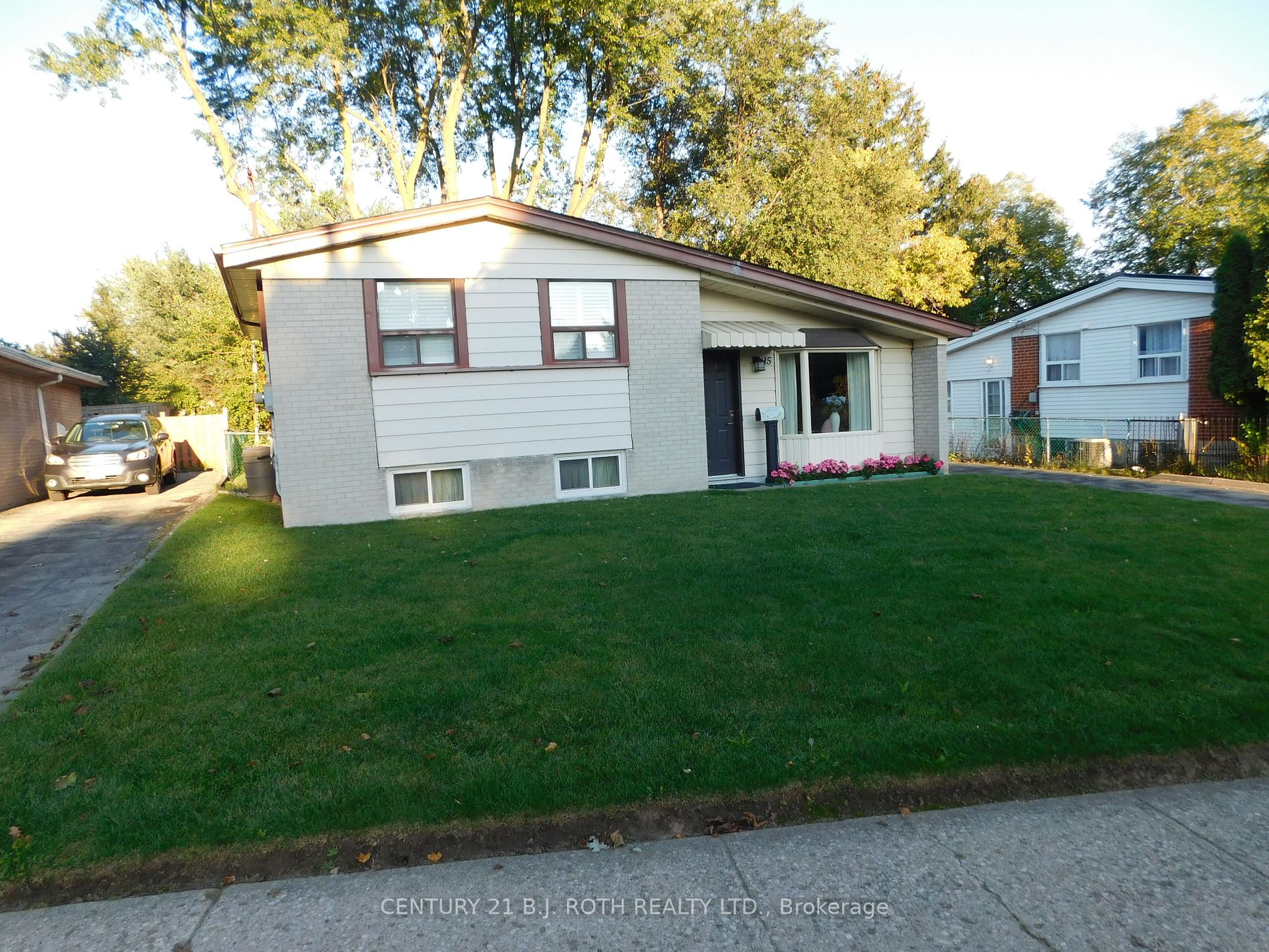 15 Ben Stanton Blvd