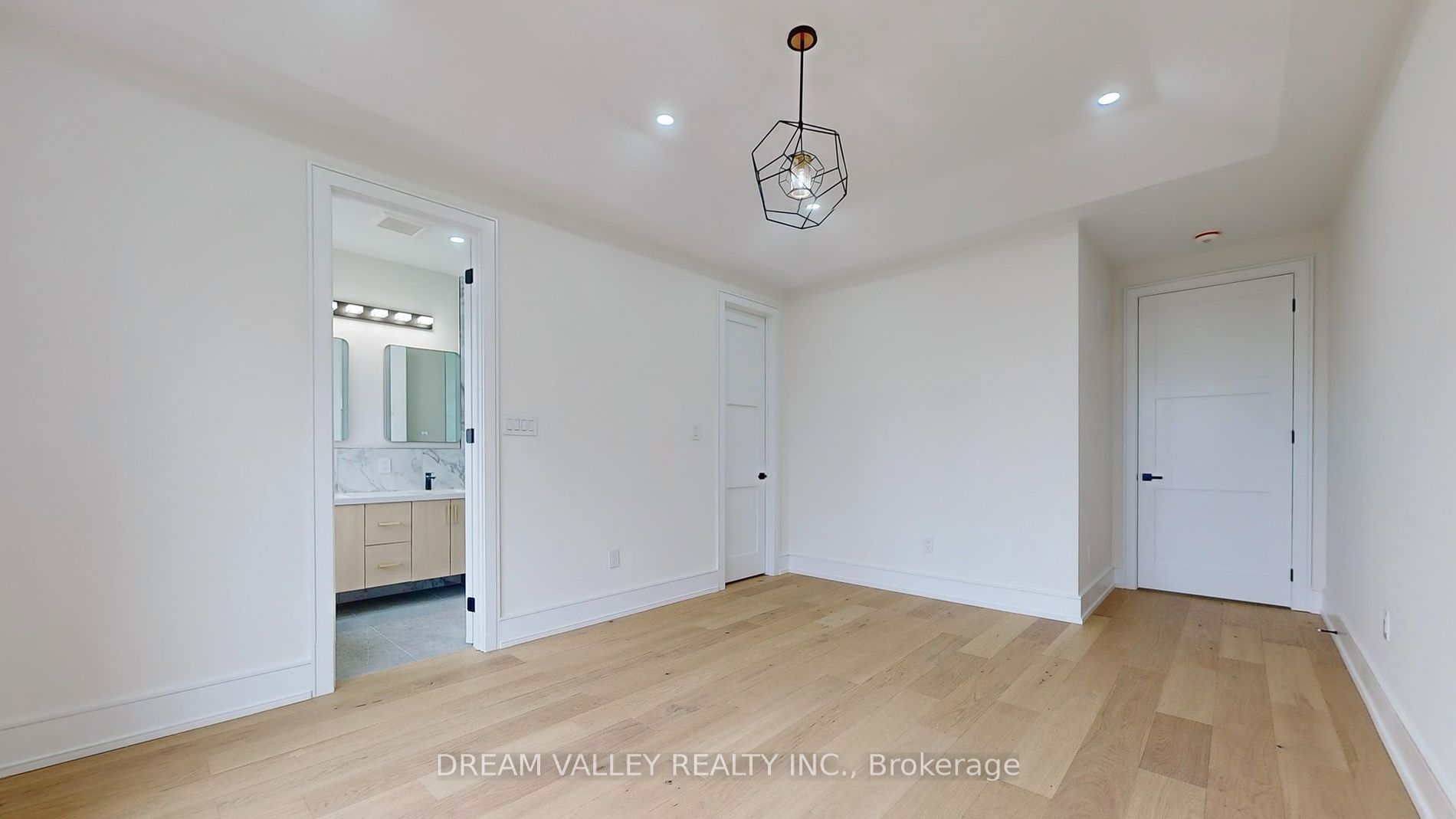 109B Heale Ave