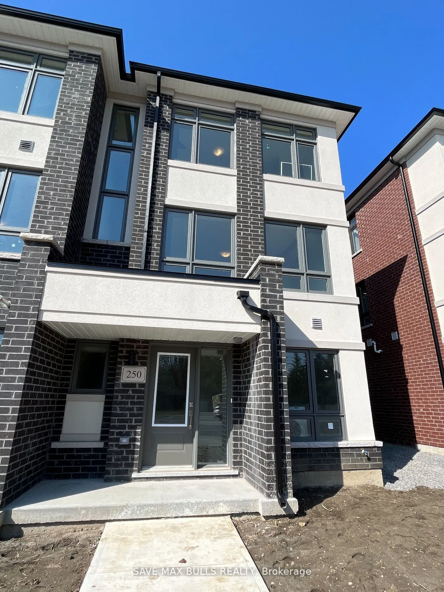 250 Townline Rd N