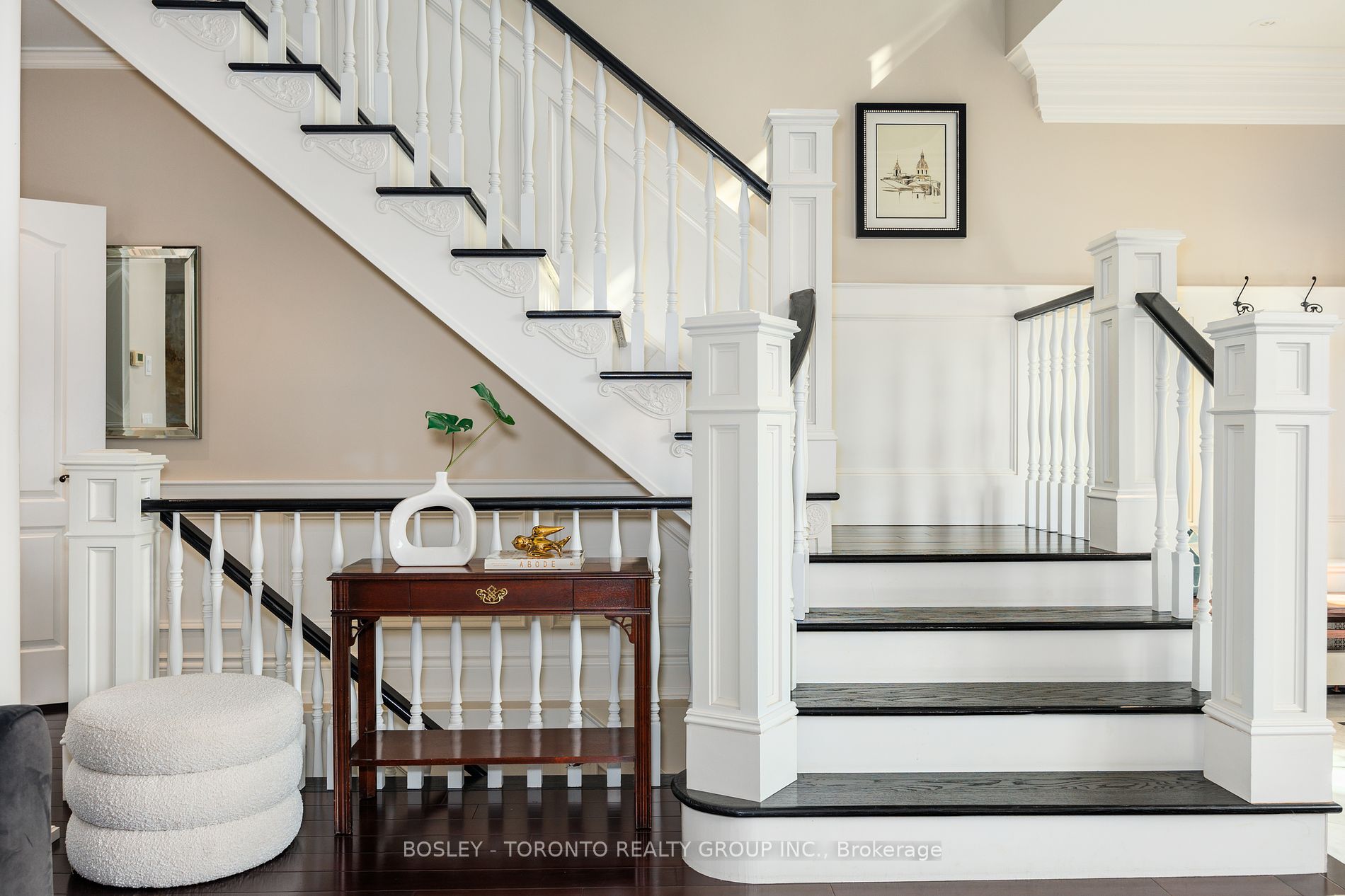 31 Red Deer Ave