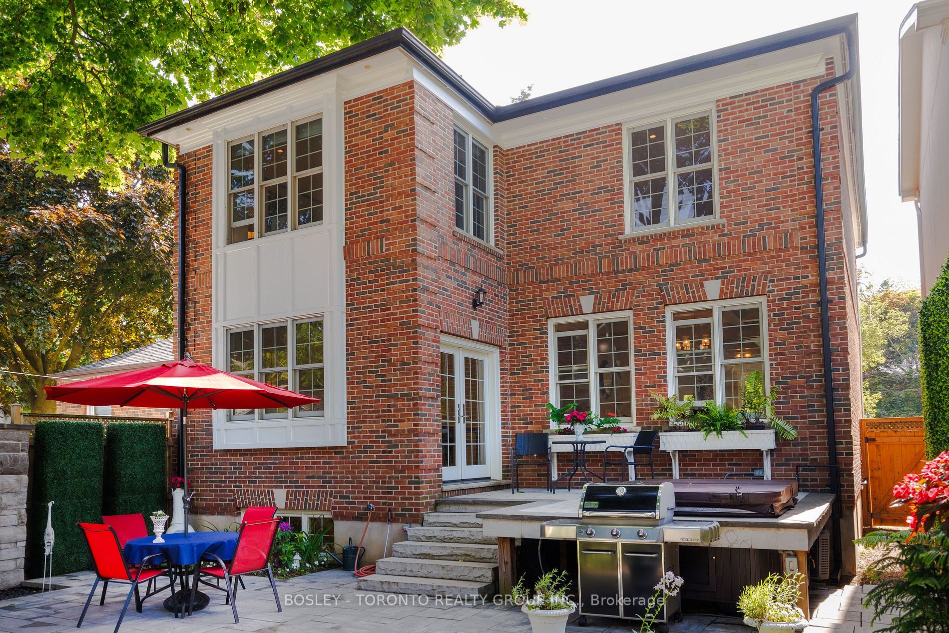 31 Red Deer Ave