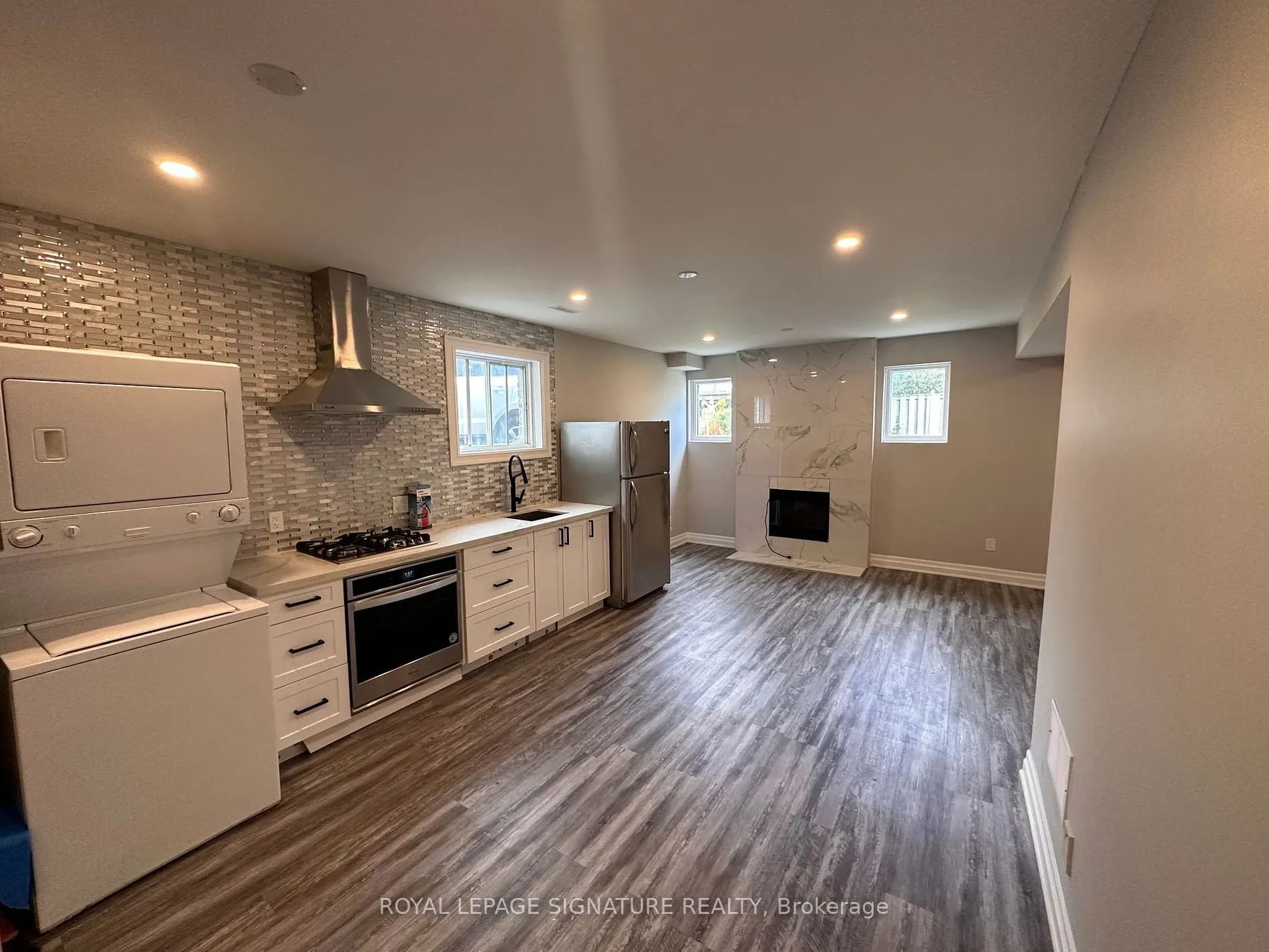2 Whittington Crt, #Lower
