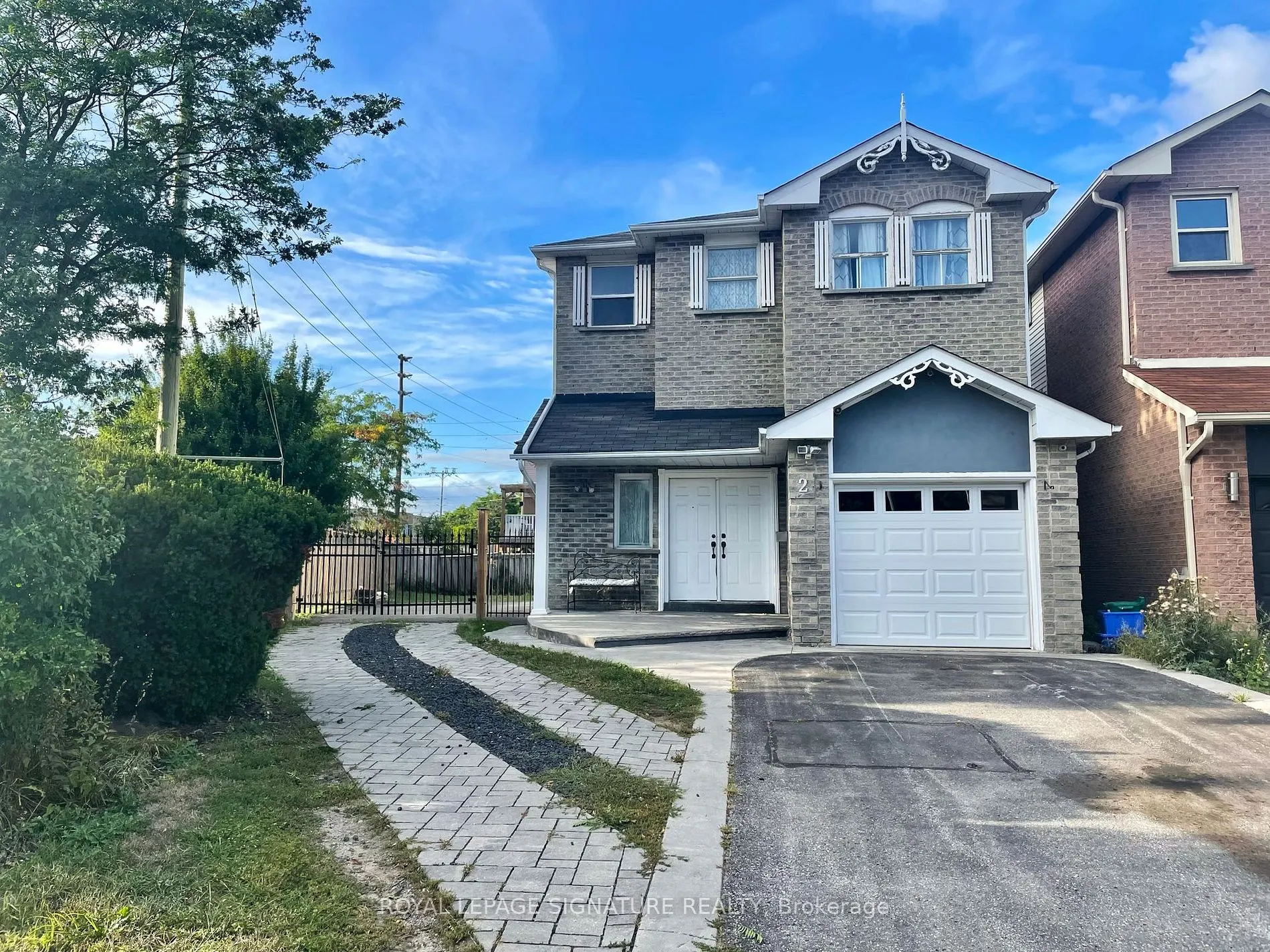2 Whittington Crt, #Lower